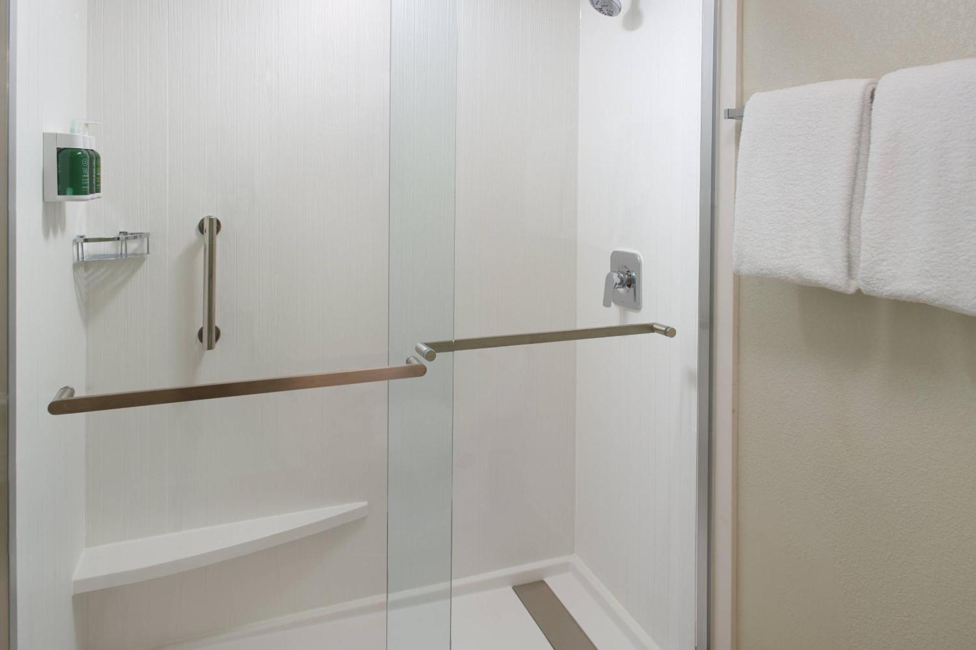 Courtyard By Marriott Atlanta Airport South/Sullivan Road Eksteriør bilde