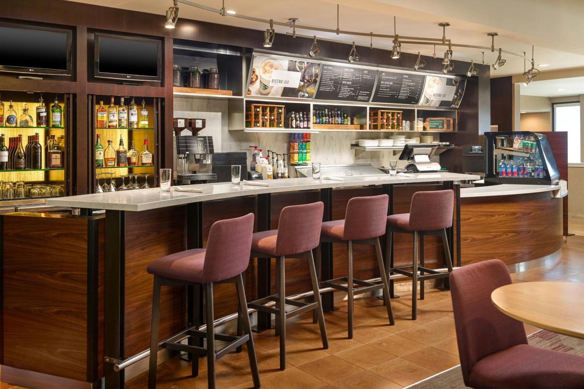 Courtyard By Marriott Atlanta Airport South/Sullivan Road Eksteriør bilde